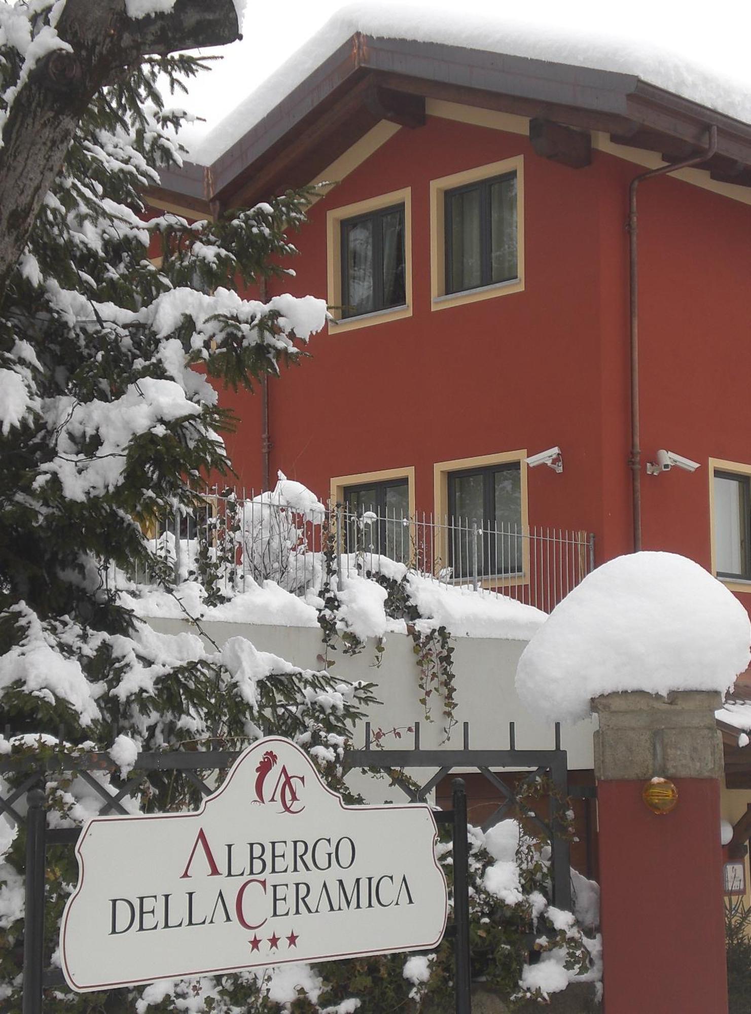 Albergo Della Ceramica Villanova Mondovì Exteriör bild