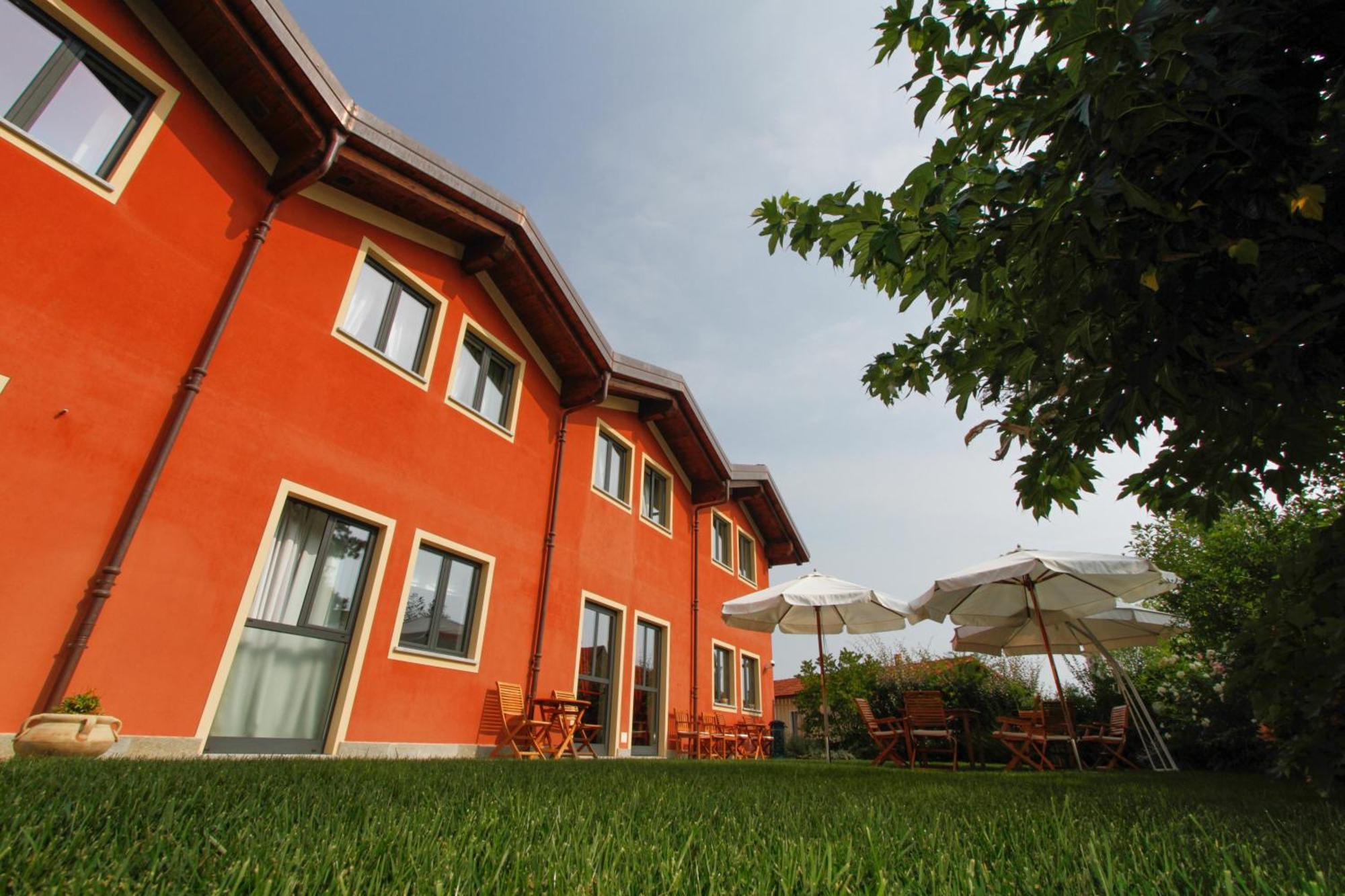 Albergo Della Ceramica Villanova Mondovì Exteriör bild