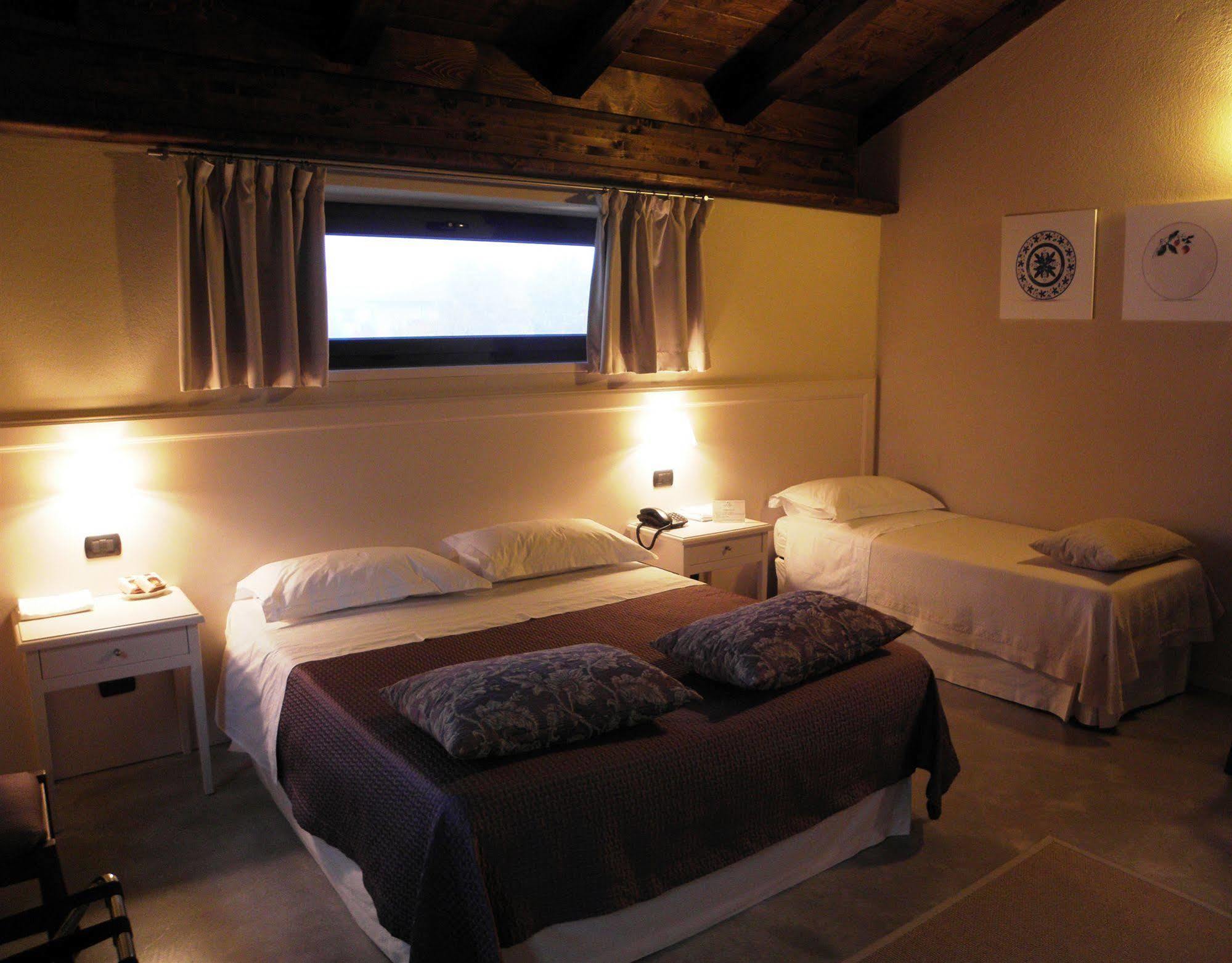 Albergo Della Ceramica Villanova Mondovì Exteriör bild