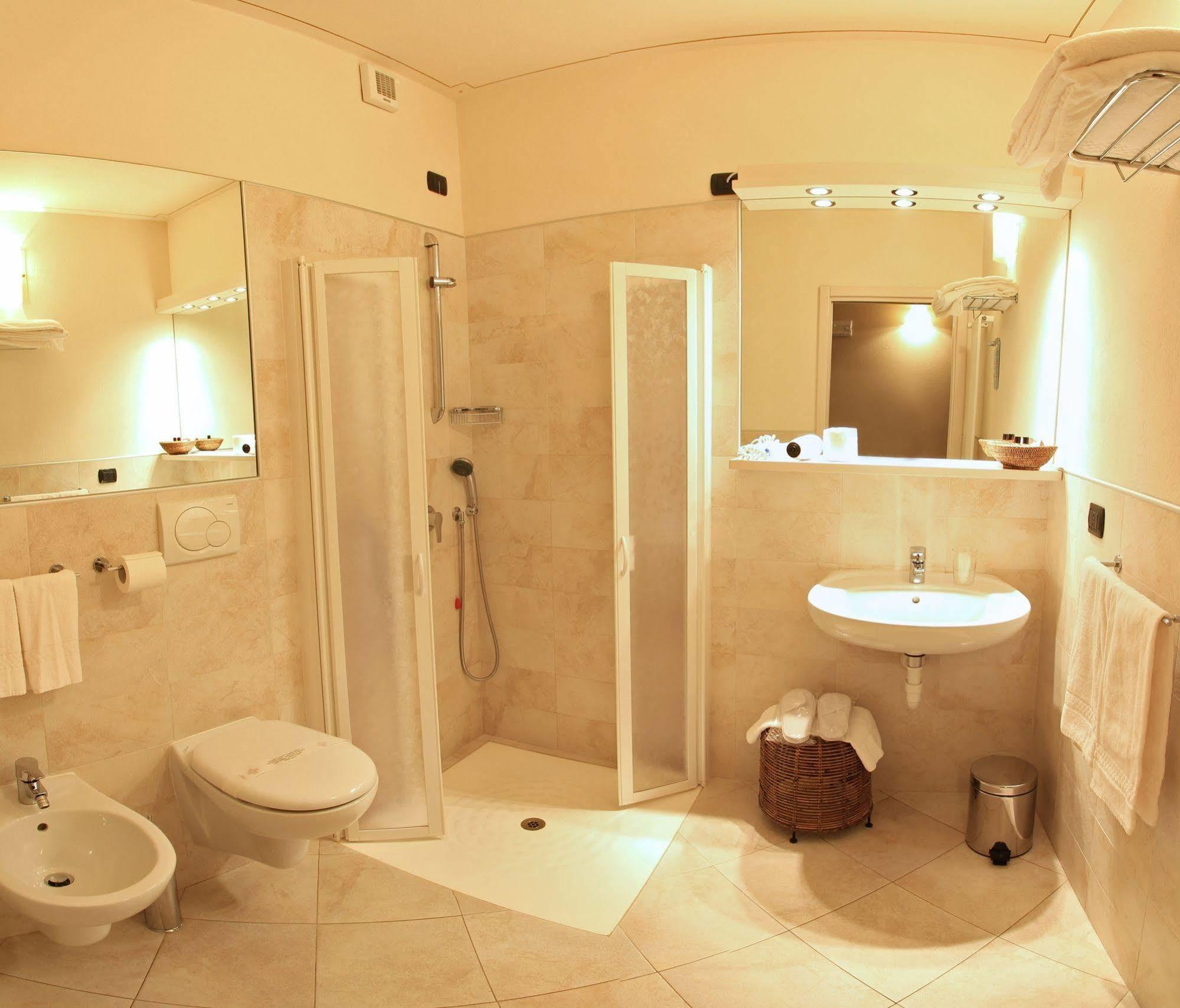 Albergo Della Ceramica Villanova Mondovì Exteriör bild